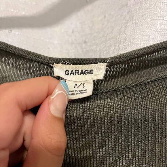 Garage side knot long sleeve shirt 💚 - Picture 3 of 8